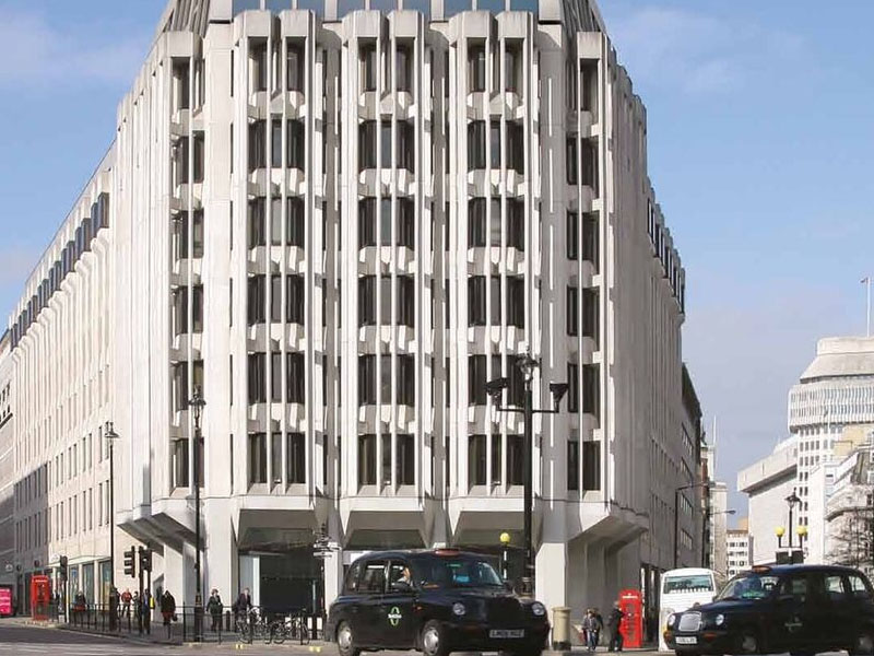 حکم مصادره ساختمان قدیمی صنعت نفت به تعویق افتاد